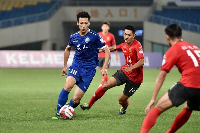 孙铭徽25+11胡金秋21分 广厦6人上双轻取同曦
